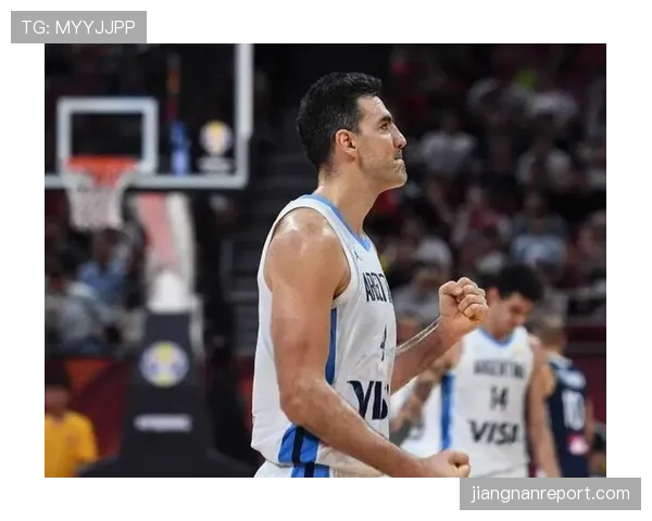 路易斯·斯科拉内线强攻效率提升显著,助攻转化率领先同期NBA内线球员 路易斯·斯科拉内线强攻效率提升显著,助攻转化率领先同期NBA内线球员